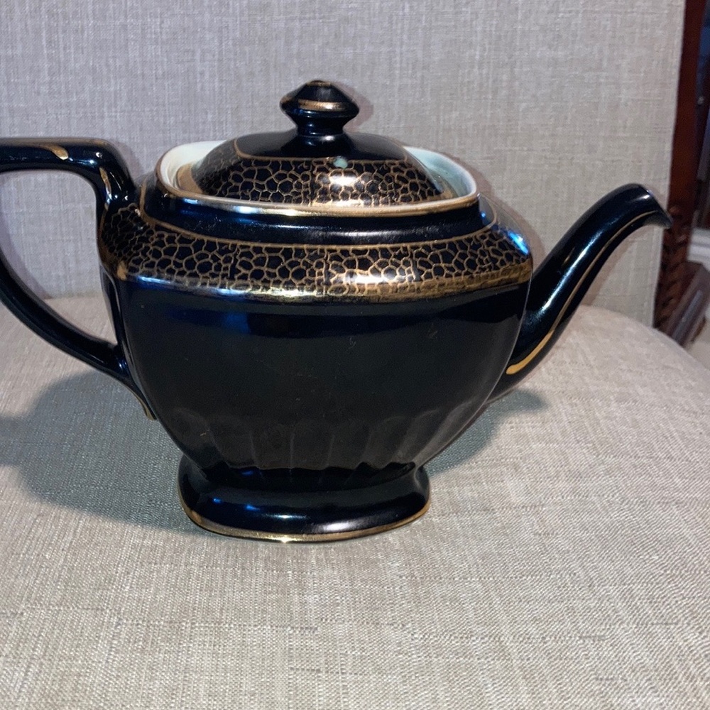 Hall teapot